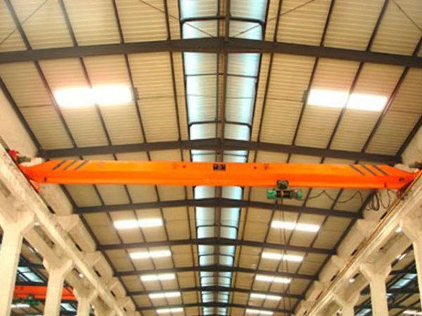 懸掛起重機(jī)的特點(diǎn)及使用介紹